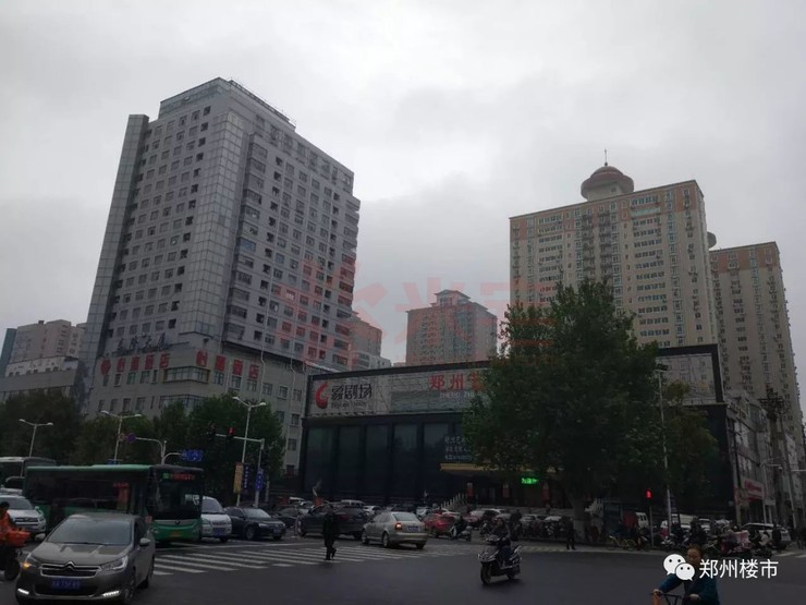 ▼建设西路南边的郑州艺术宫
