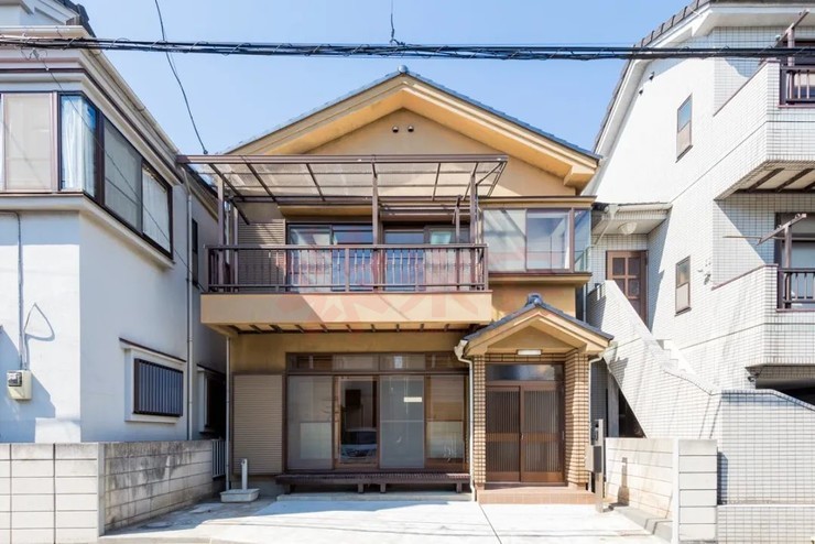 日本穷人才住200平别墅,富人都挤60平公寓!