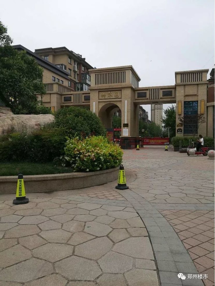点评:御翠园的成功充分证明只要是用心做好房子,进度跟得上,在四线