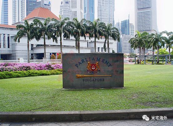 此外,在"911事件"后,英国伦敦"国际战略研究所"和新加坡国防部共同